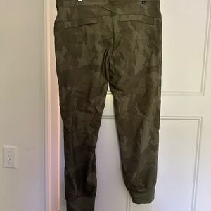Never worn Prana joggers